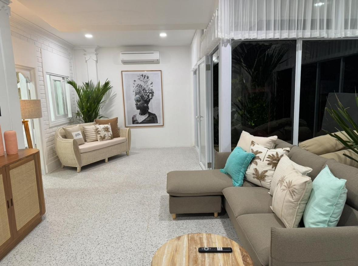 White Sands Private Villa Seminyak (Bali)