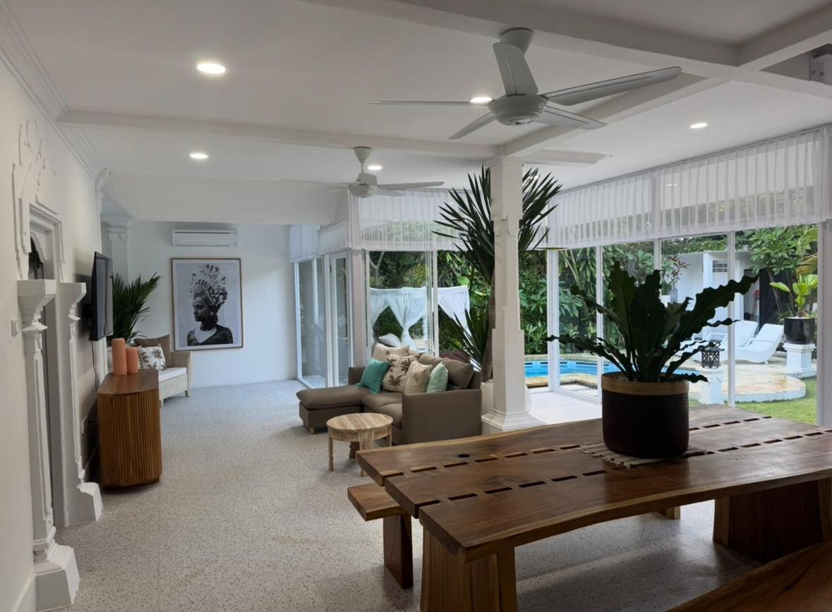 Villa White Sands Private Seminyak (Bali)